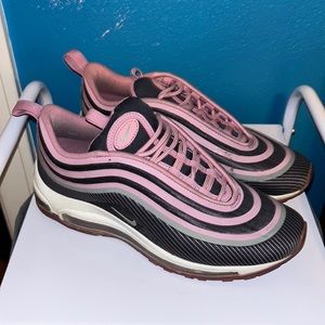 Air max 97s pink and grey color way size 6y
